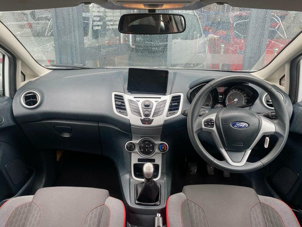 Ford Fiesta Hatchback 1.25 Edge 201212 MK12YSB White #5