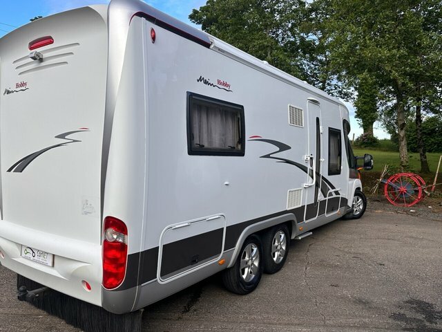 Fiat 2.3 40 Multijet Stunning Motorhome - Rear Lounge White #15