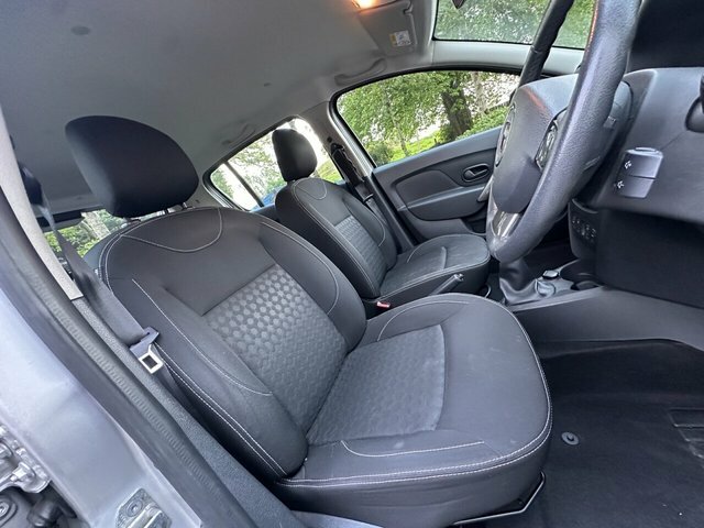 Dacia Sandero 2015 1.5 Dci Laureate Hatchback Silver #2
