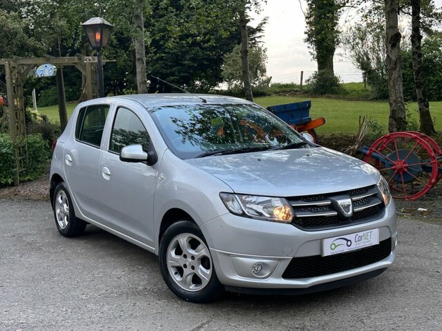 Dacia Sandero 2015 1.5 Dci Laureate Hatchback Silver