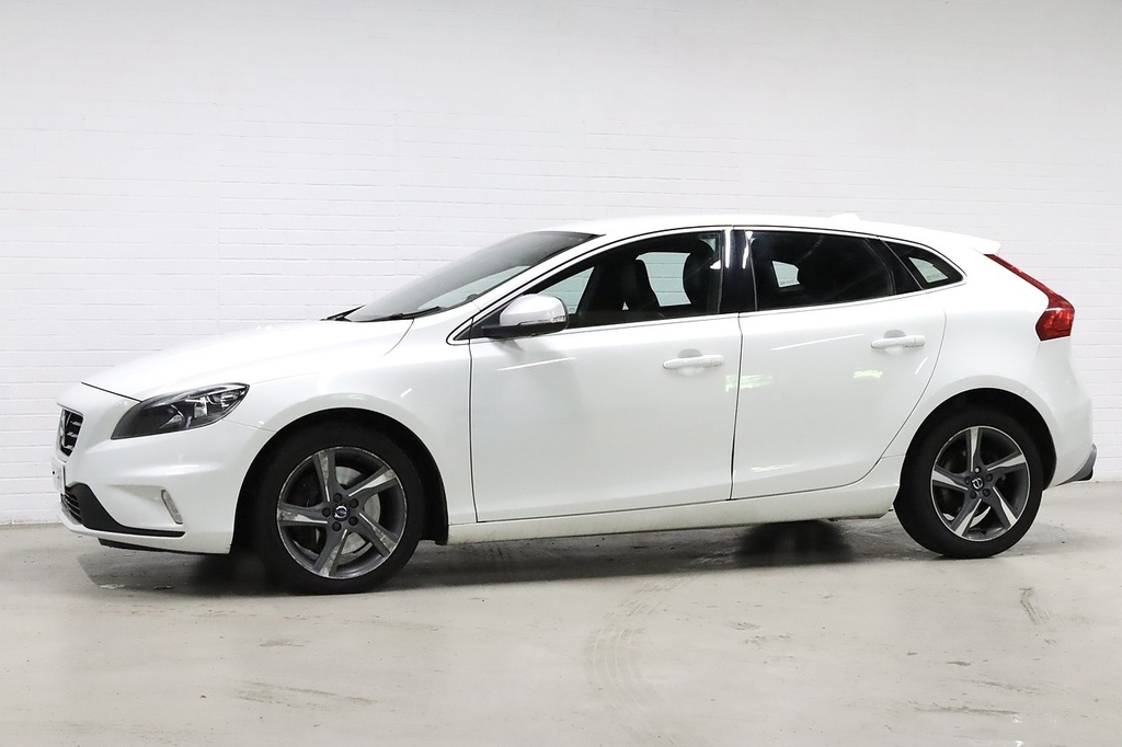 Volvo V40 T2 R-design Nav White #4