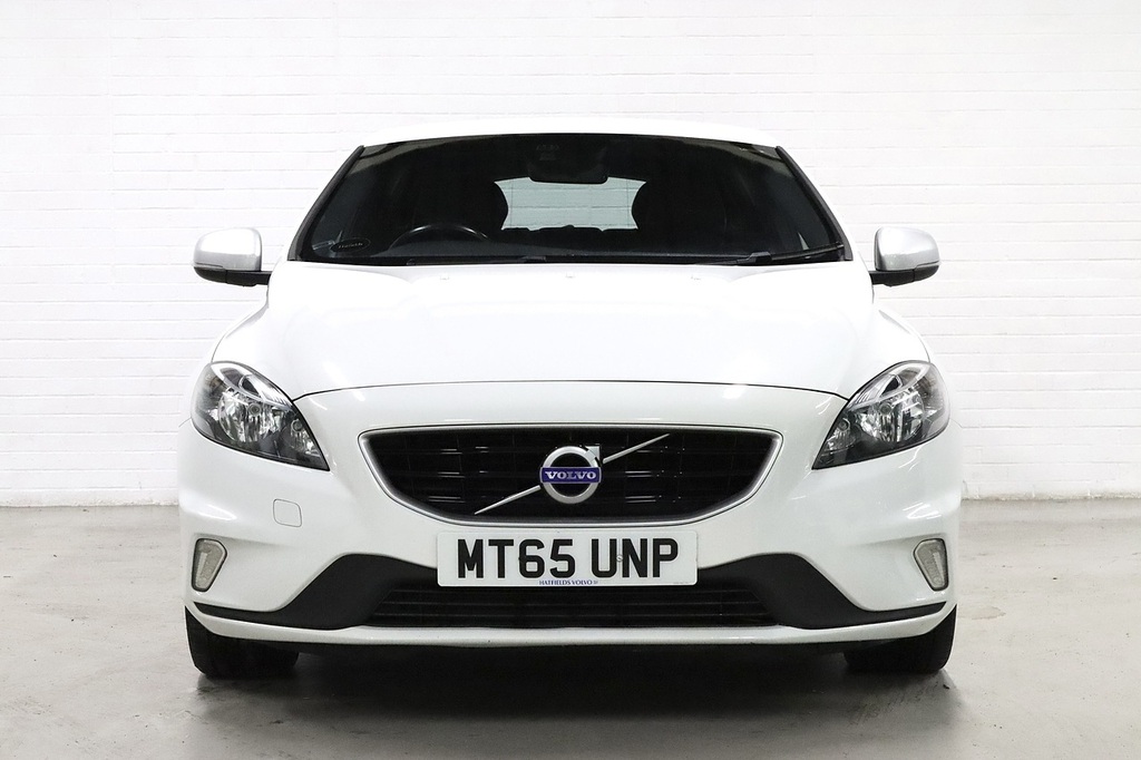 Volvo V40 T2 R-design Nav White #2