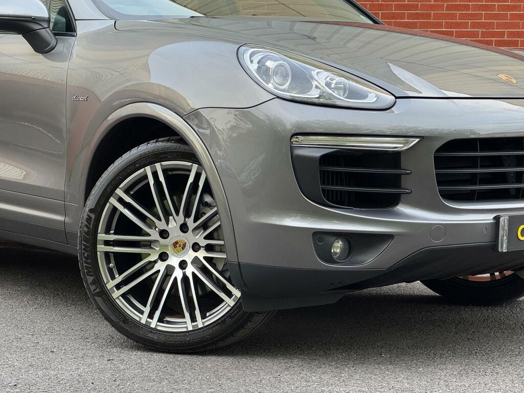 Porsche Cayenne Suv Red #10