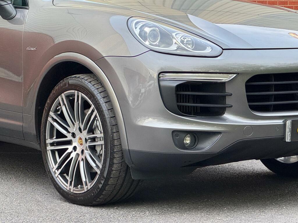 Porsche Cayenne Suv Red #11