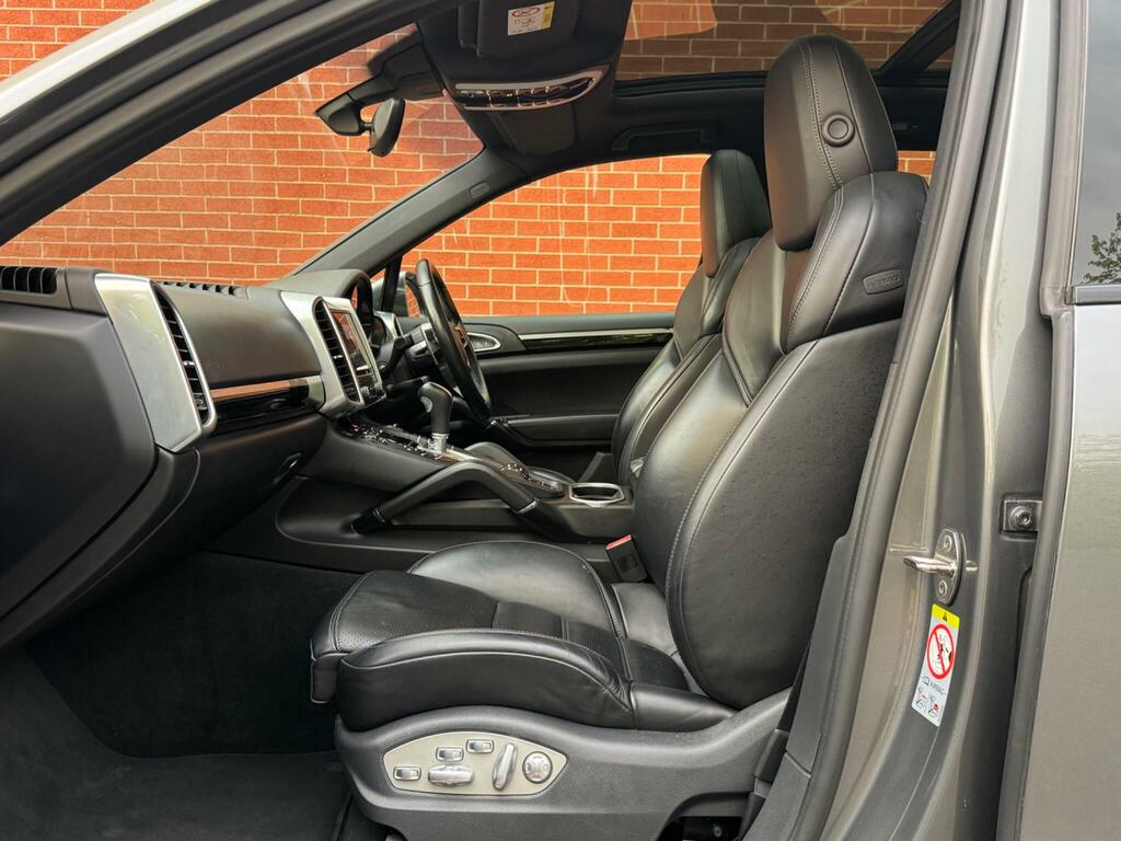 Porsche Cayenne Suv Red #42