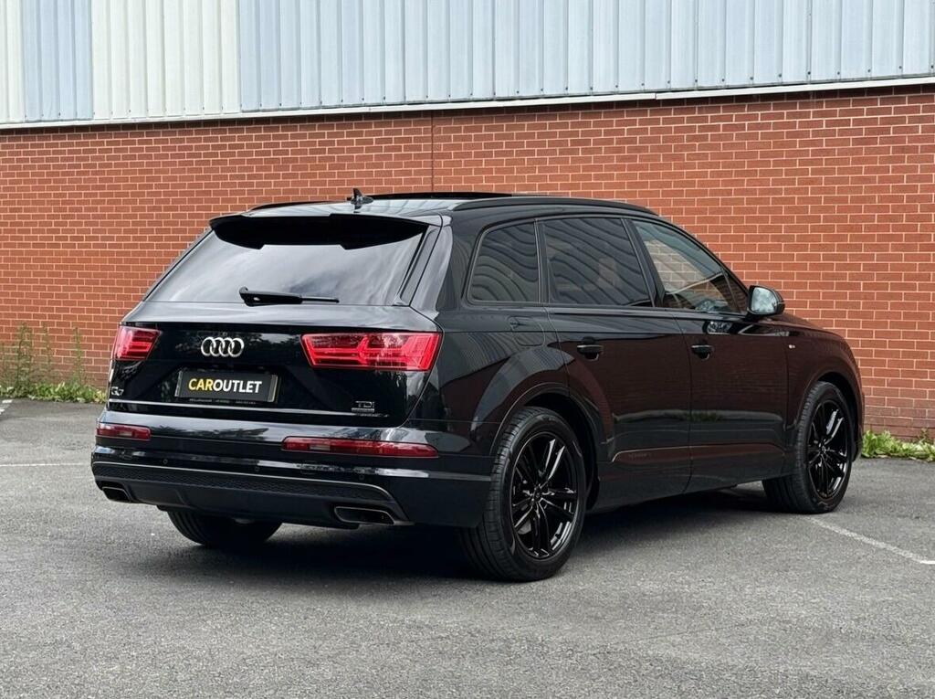 Audi Q7 S Line Black #2