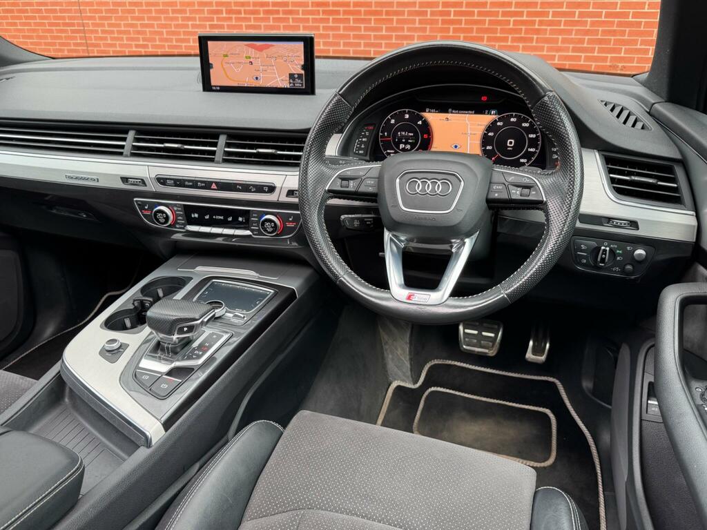 Audi Q7 S Line Black #3