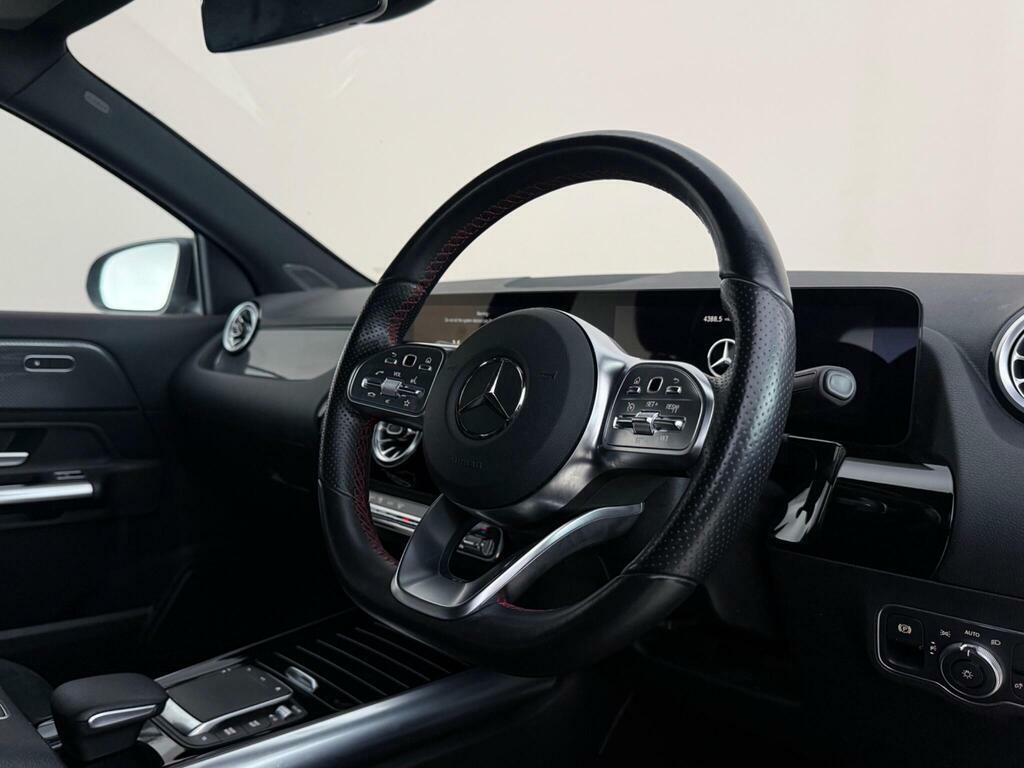 Mercedes-Benz GLA Class 1.3 Gla200 Amg Line Premium Plus 7G-dct Euro 6 LB22BZM Black #3