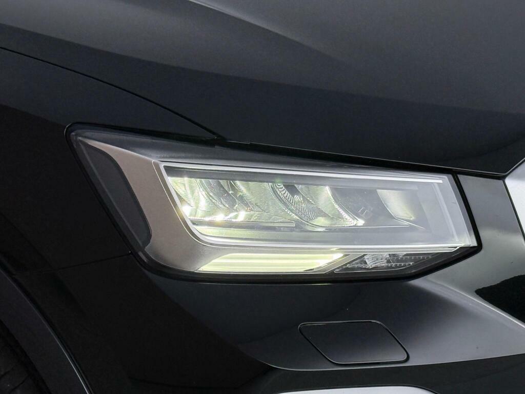 Audi Q2 1.5 Tfsi Cod 35 Sport Euro 6 Ss LV23RFZ Black #6