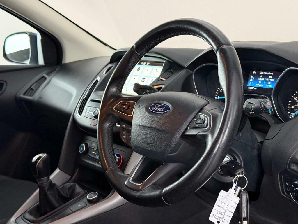 Ford Focus 1.0T Ecoboost Zetec Edition Euro 6 Ss MT67UFG Blue #3