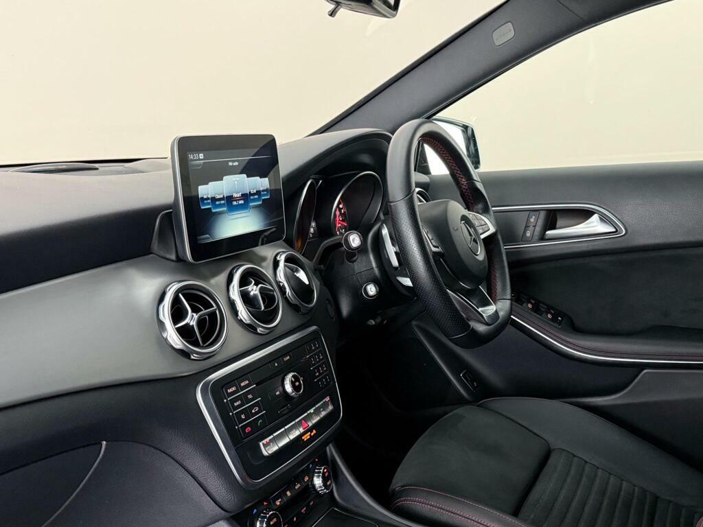 Mercedes-Benz GLA Class 1.6 Gla180 Amg Line Edition 7G-dct Euro 6 Ss SK69USC Black #4