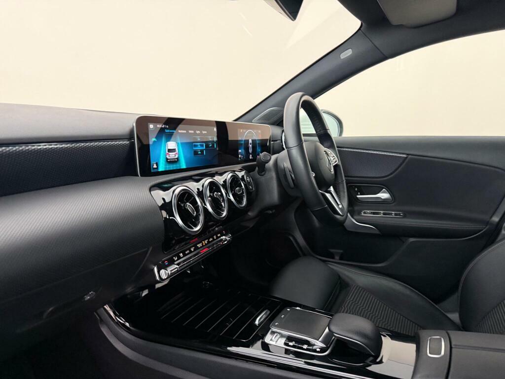 Mercedes-Benz A Class 1.5 A180d Sport Executive 7G-dct Euro 6 Ss YL68HRA White #4