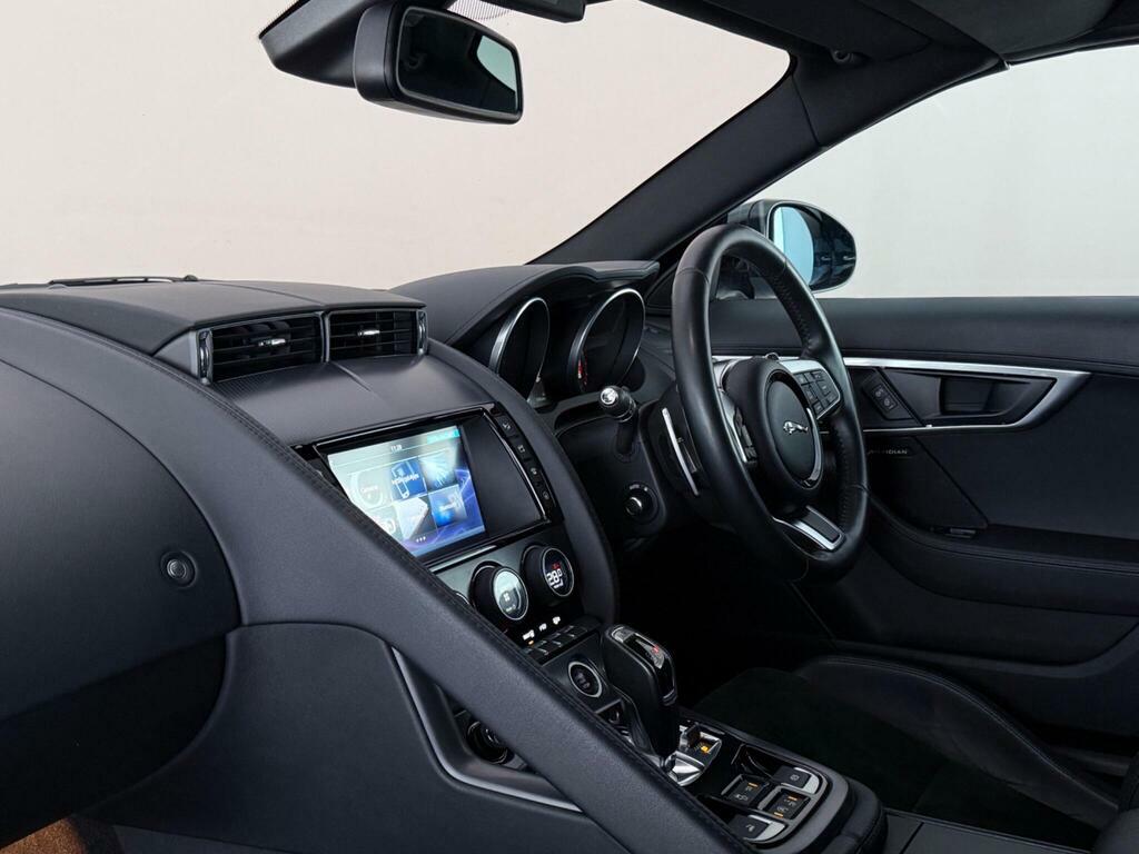 Jaguar F-Type 3.0 V6 R-dynamic Euro 6 Ss White #4