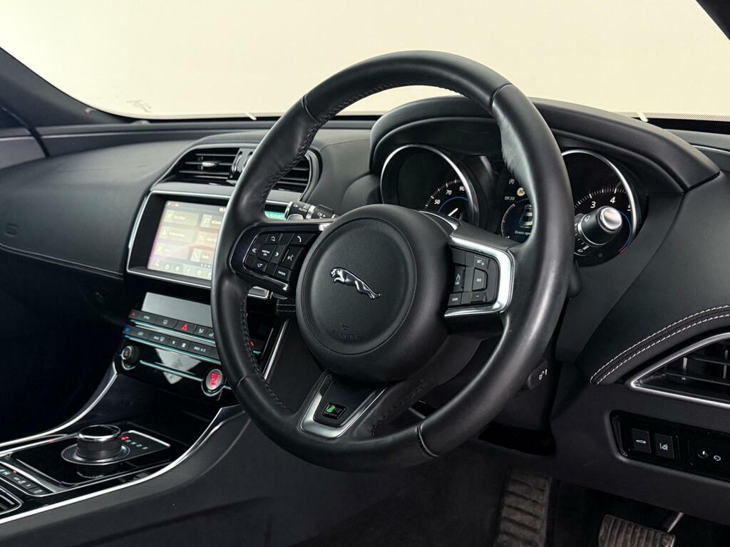 Jaguar XE 2.0I Gpf R-sport Euro 6 Ss KU68NNZ Black #3