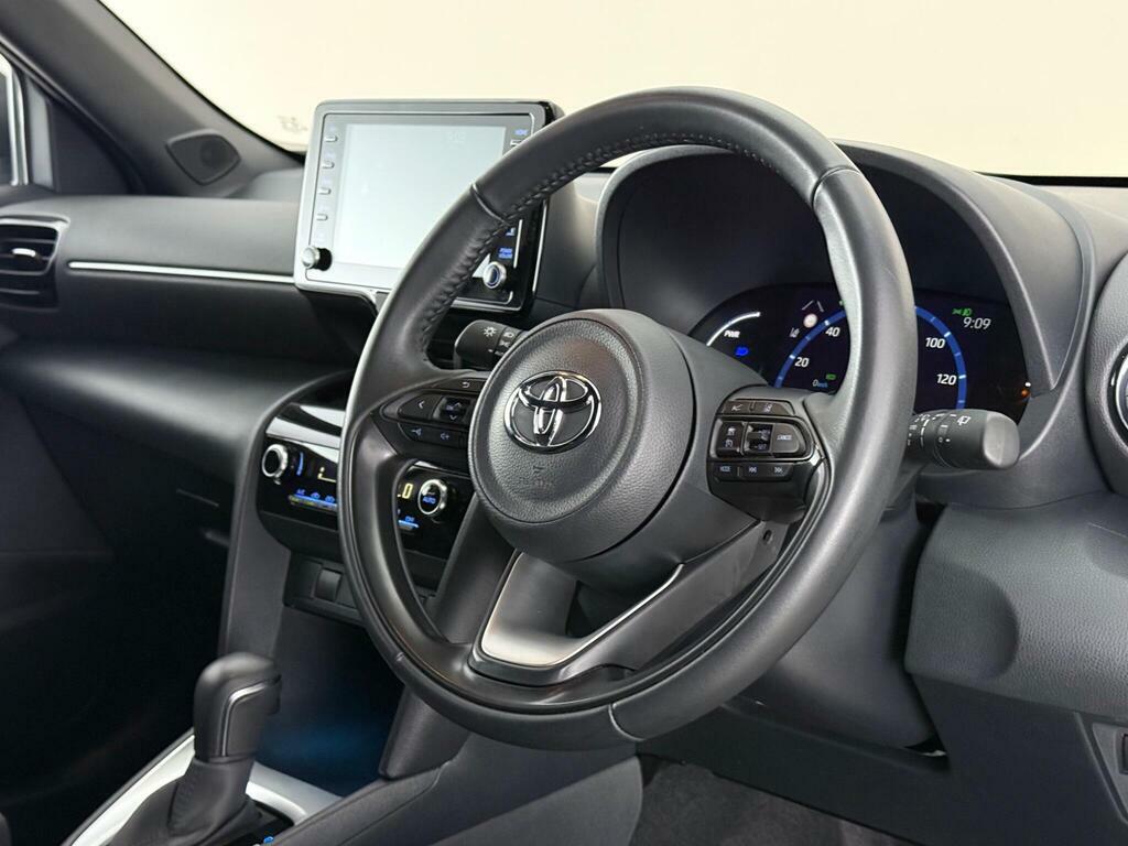 Toyota Yaris Cross 1.5 Vvt-h Design E-cvt Euro 6 Ss NA23WFF White #3