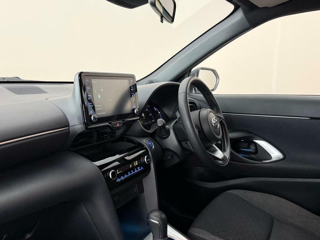 Toyota Yaris Cross 1.5 Vvt-h Design E-cvt Euro 6 Ss NA23WFF White #4