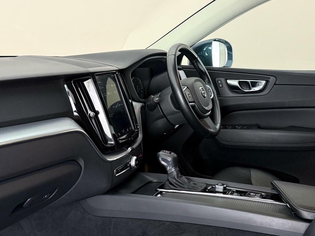 Volvo XC60 2.0 D4 Momentum Euro 6 Ss Blue #4