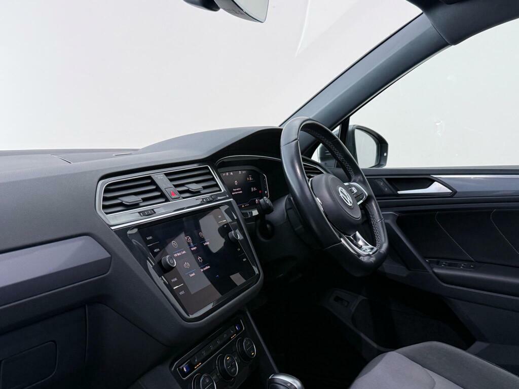 Volkswagen Tiguan 2.0 Tdi R-line Tech Dsg Euro 6 Ss NL20AOW Grey #4