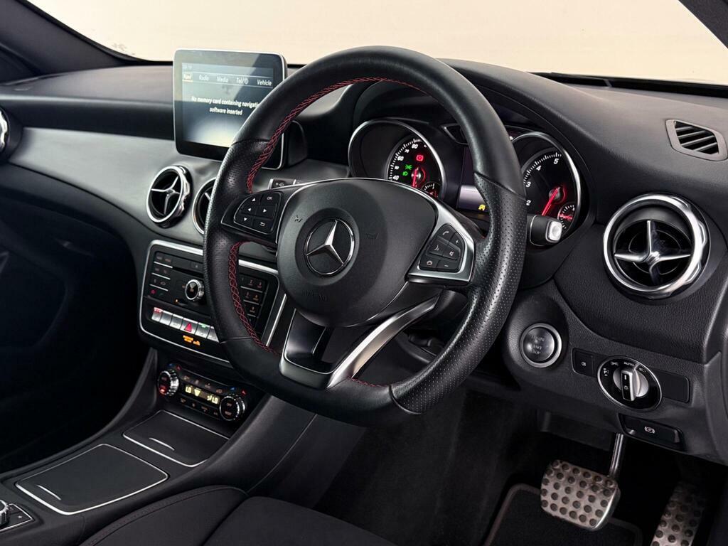 Mercedes-Benz GLA Class 1.6 Gla180 Amg Line Edition 7G-dct Euro 6 Ss BG69VSY Grey #3