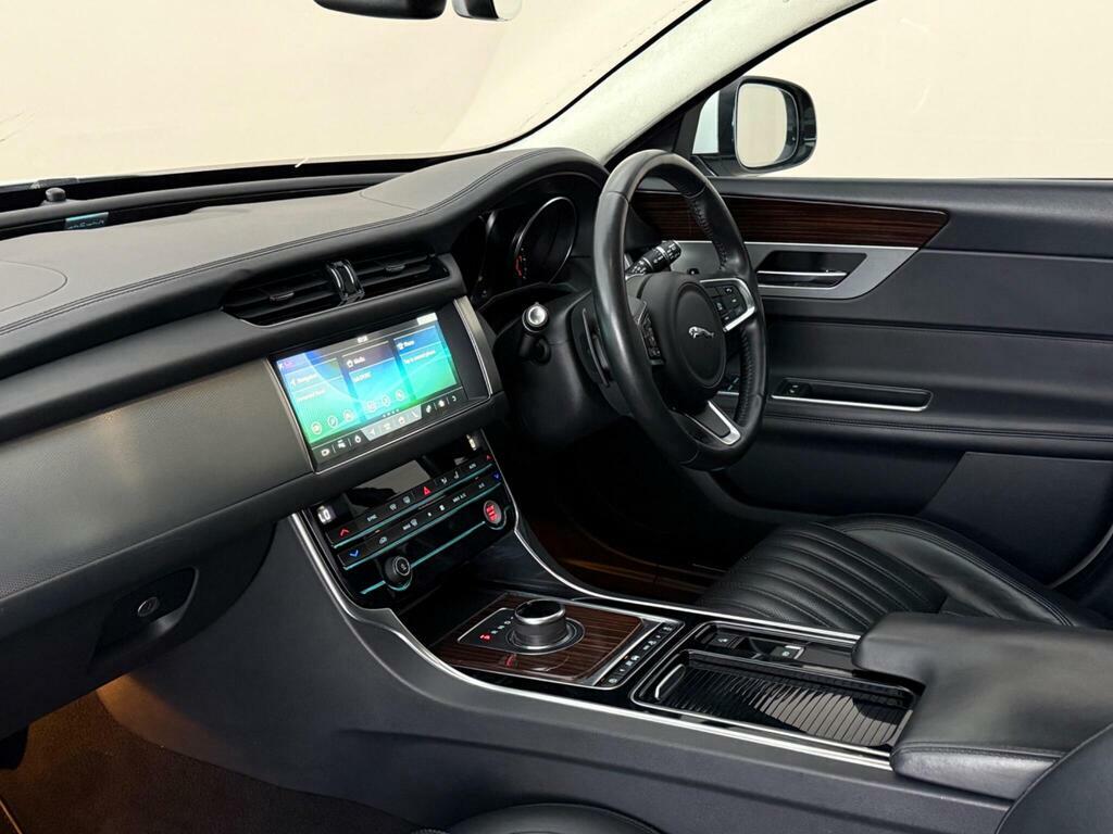 Jaguar XF 2.0I Portfolio Sportbrake Euro 6 Ss MV68VWG White #4