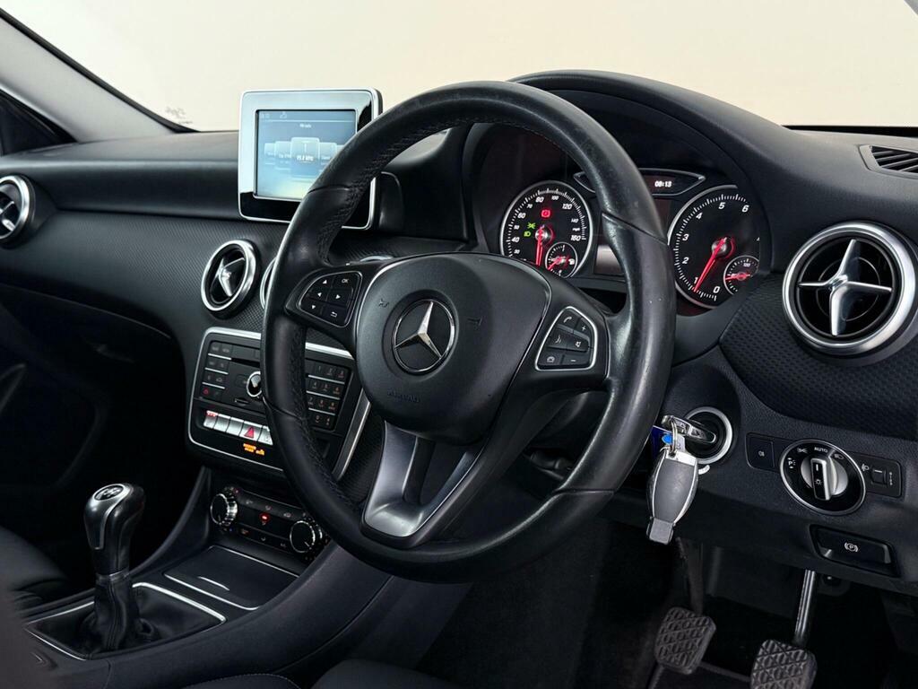 Mercedes-Benz A Class 1.6 A160 Se Executive Euro 6 Ss HJ17XVV White #3