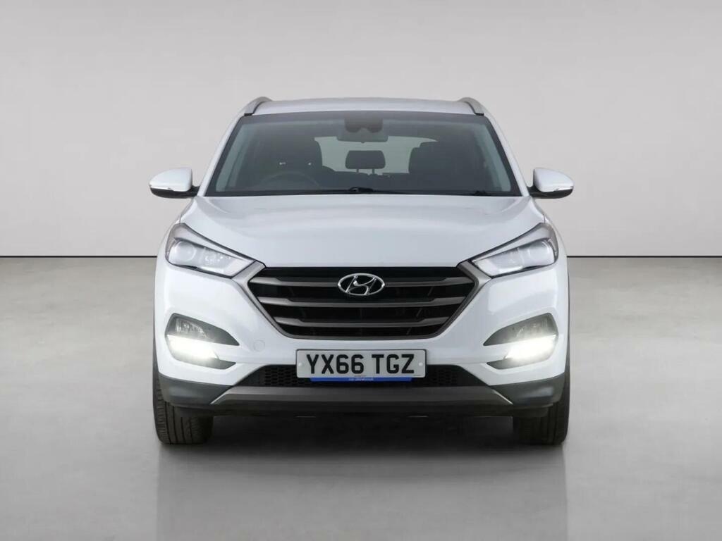 Hyundai Tucson 1.7 Crdi Blue Drive Se Nav Euro 6 Ss White #5