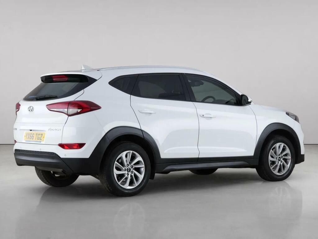 Hyundai Tucson 1.7 Crdi Blue Drive Se Nav Euro 6 Ss White #6