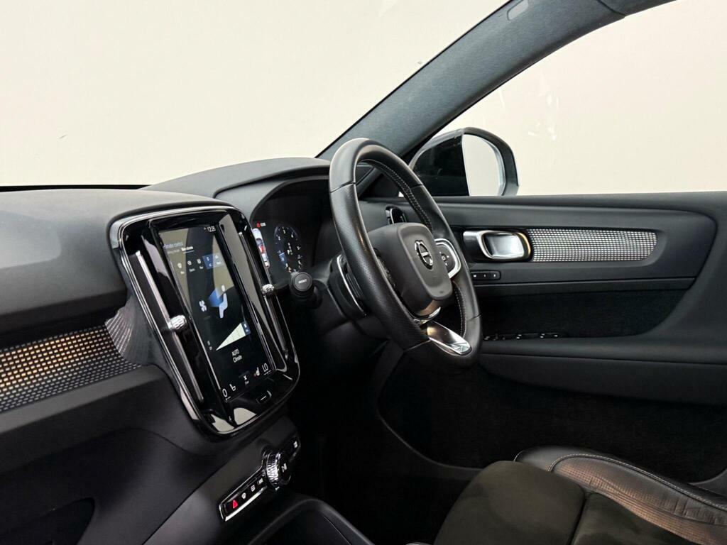 Volvo XC40 2.0 D3 Momentum 2020 Grey #4