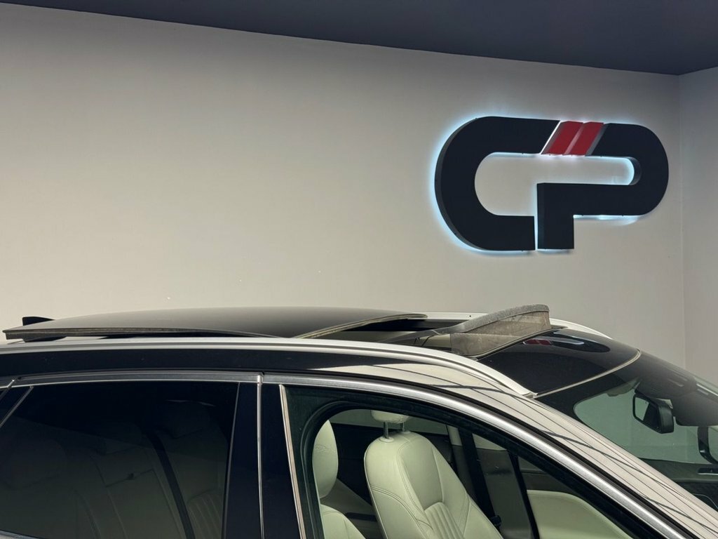 Jaguar F-Pace 2L Portfolio Black #6
