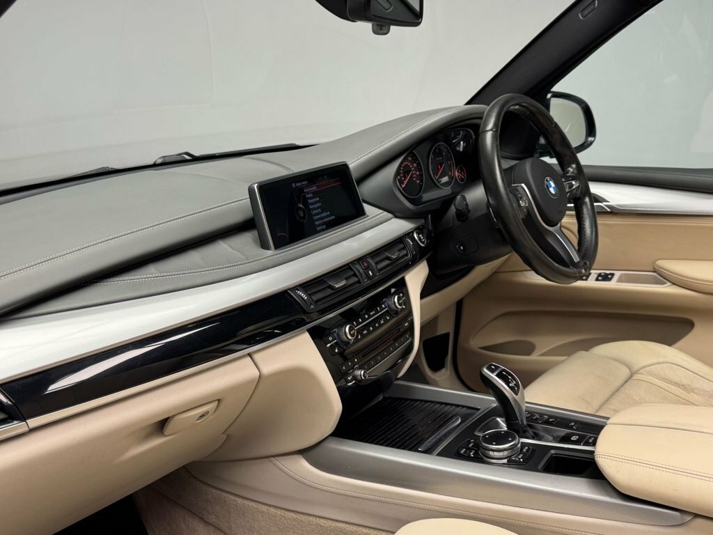 BMW X5 Xdrive30d M Sport White #36