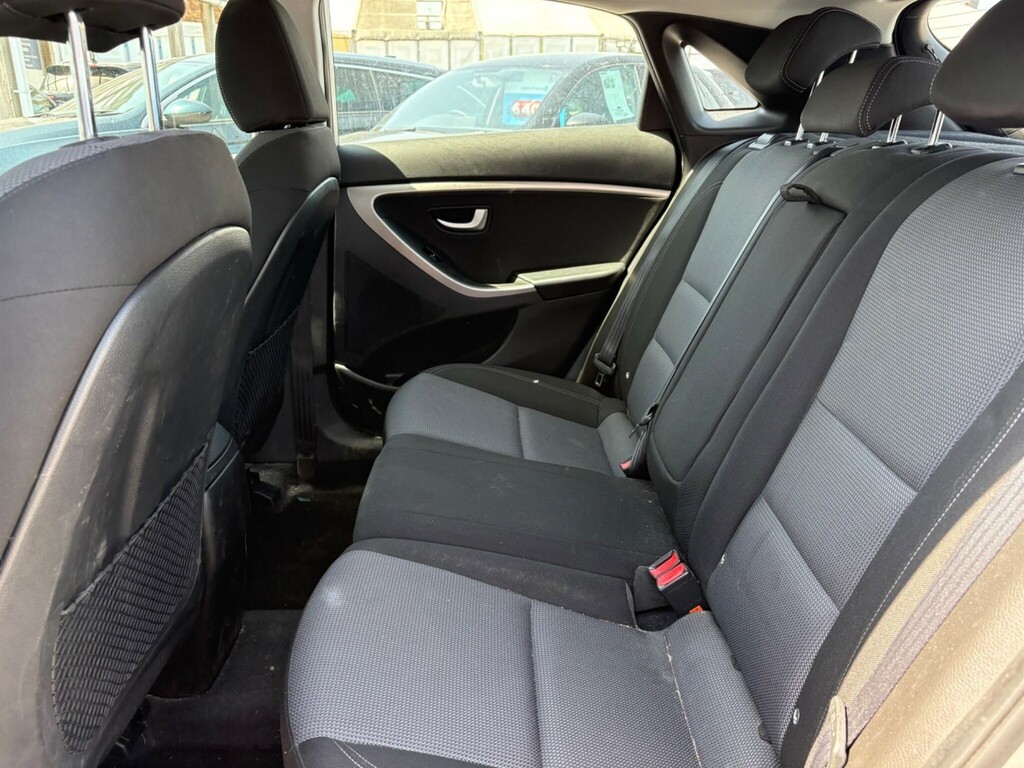 Hyundai I30 1.6 Crdi Blue Drive Se Nav Dct 2016 Silver #13