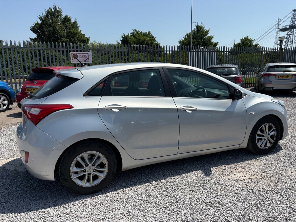 Hyundai I30 1.6 Crdi Blue Drive Se Nav Dct 2016 Silver #11