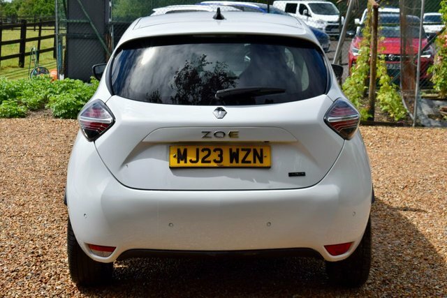 Renault Zoe R135 Ev50 52Kwh Iconic Hatchback White #6