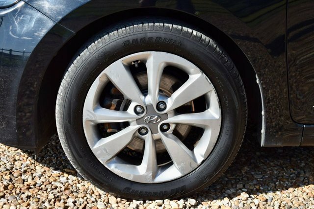 Hyundai I20 Hatchback Black #17