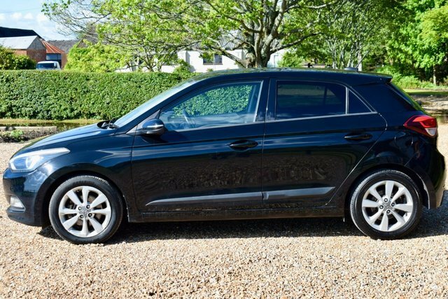 Hyundai I20 1.0 T-gdi Premium Nav Hatchback Black #4