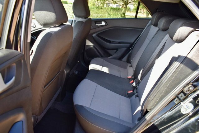 Hyundai I20 Hatchback Black #27