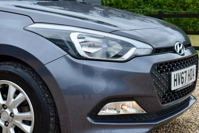 Hyundai I20 Hatchback White #11