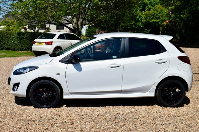 Mazda 2 1.3 Sport Venture Hatchback Euro White #4