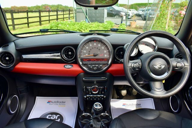 Mini Convertible 1.6 Cooper S Convertible Euro 5 Red #38