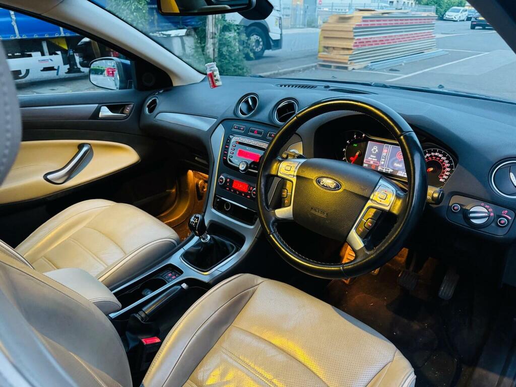 Ford Mondeo Graphite White #9