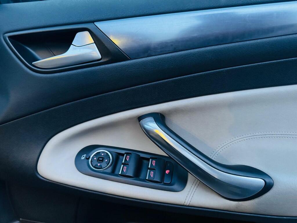 Ford Mondeo Graphite White #18