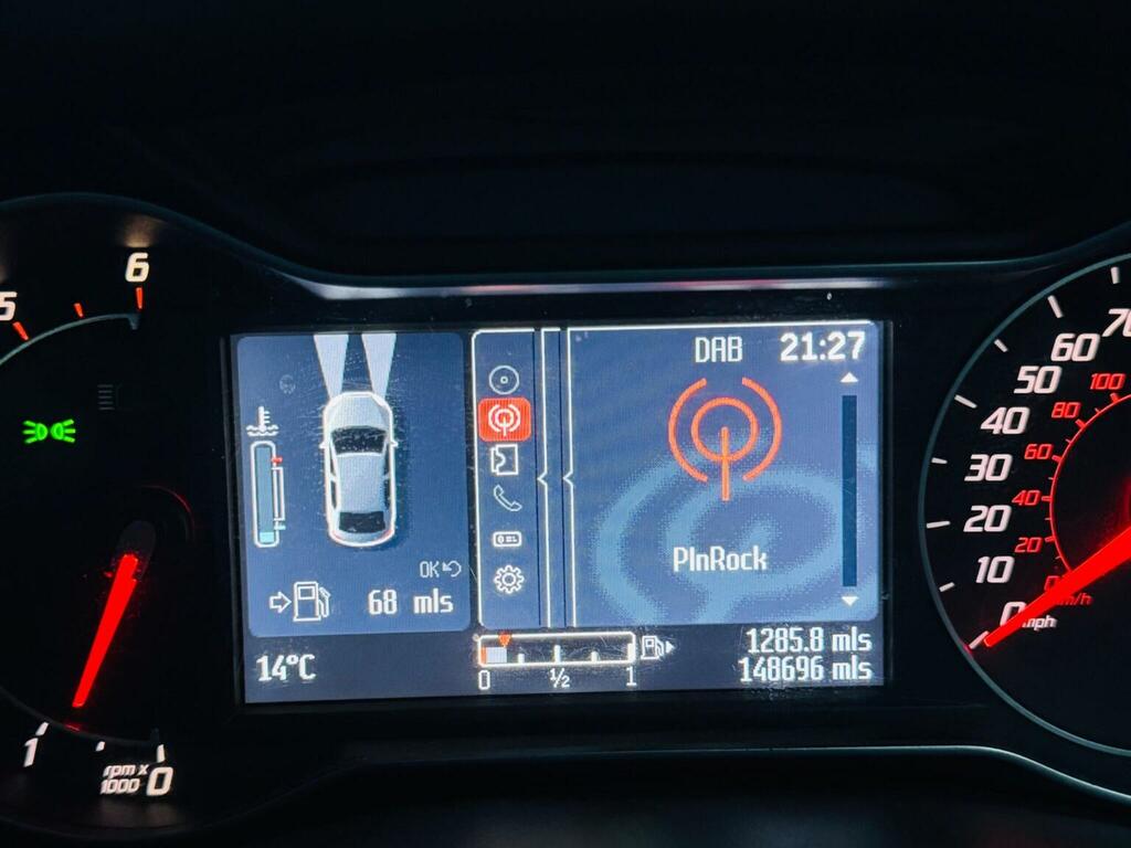 Ford Mondeo Graphite White #28
