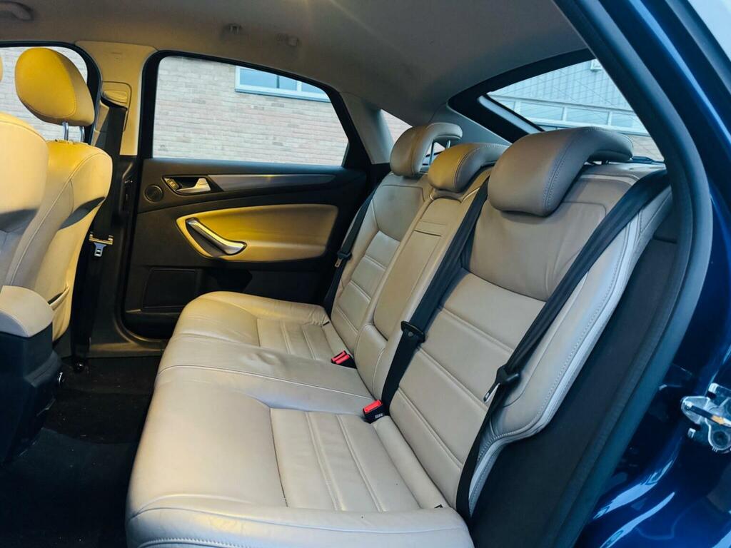 Ford Mondeo Graphite White #12