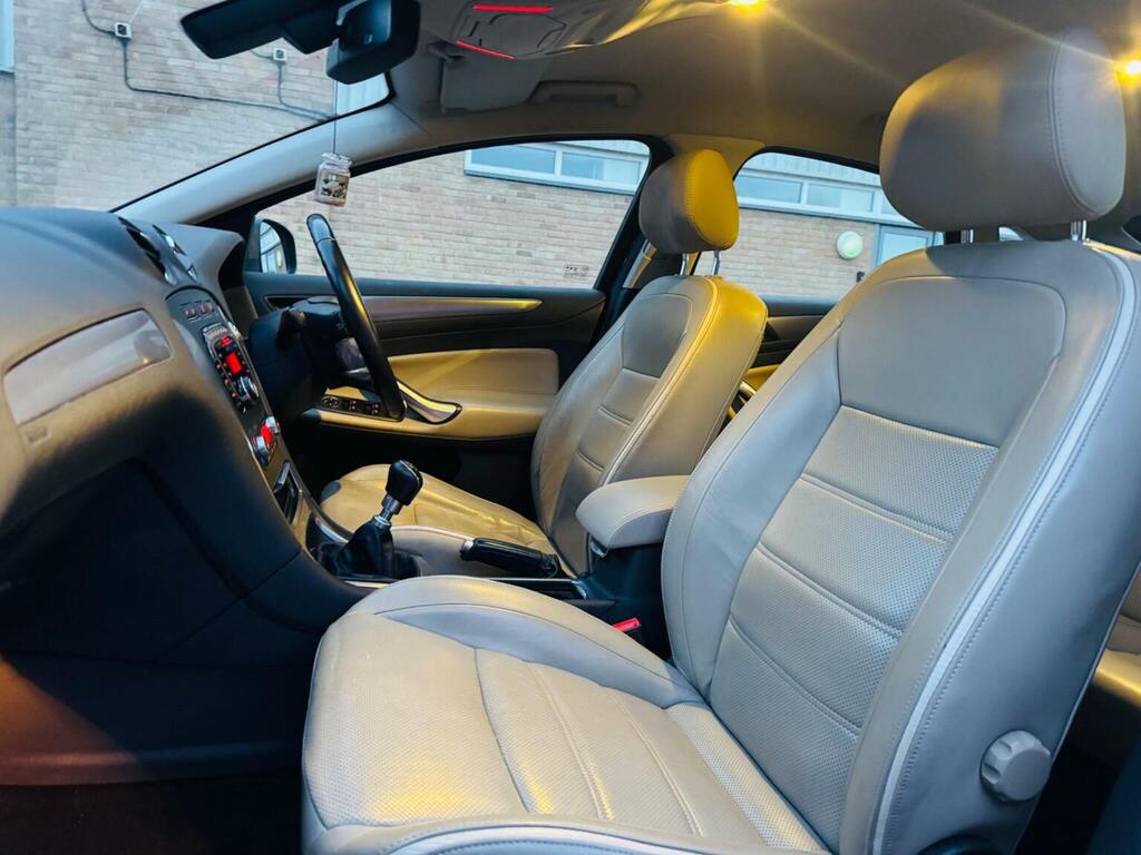 Ford Mondeo Graphite White #14