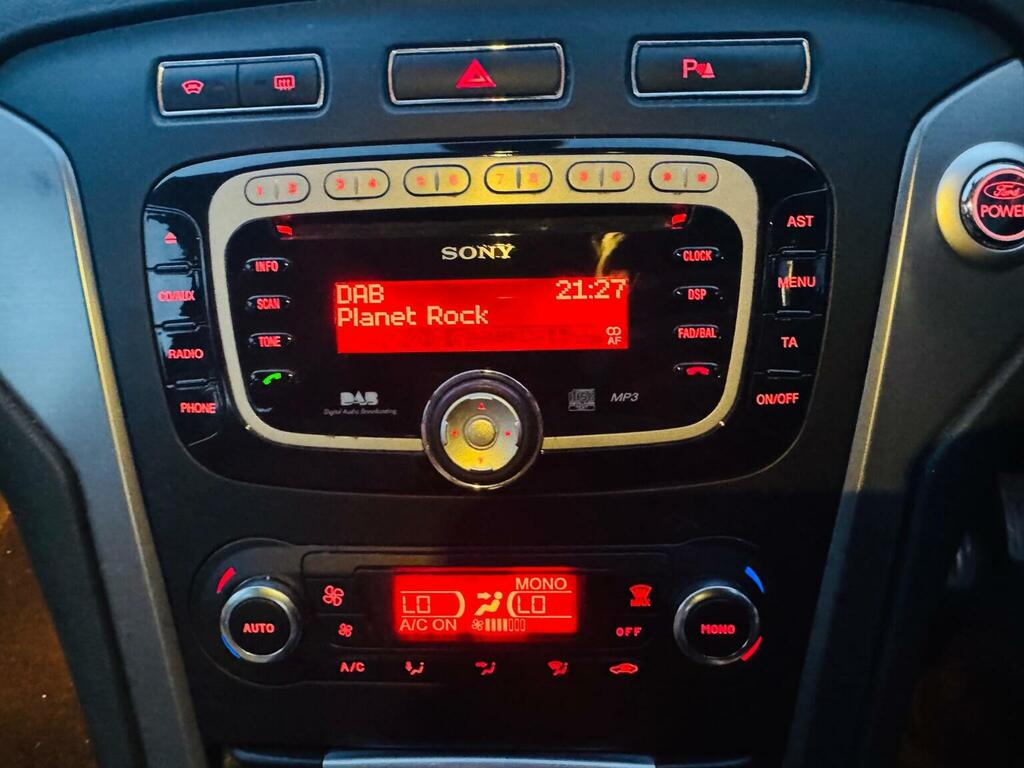 Ford Mondeo Graphite White #25