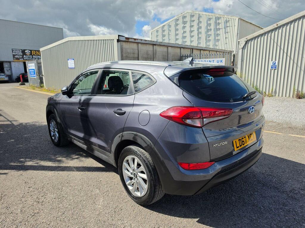 Hyundai Tucson 1.7 Crdi Blue Drive Se Euro 6 Ss Grey #4