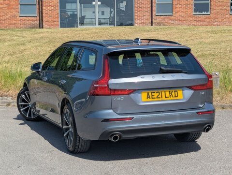 Volvo V60 2.0 V60 Momentum AE21LKD #4