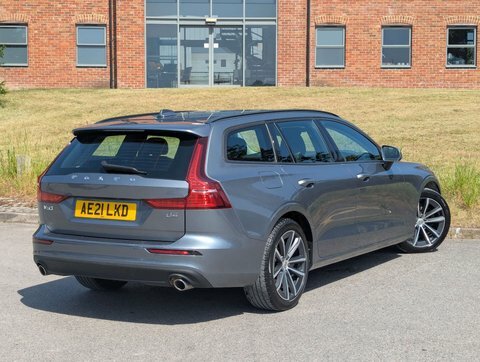 Volvo V60 2.0 V60 Momentum AE21LKD #3