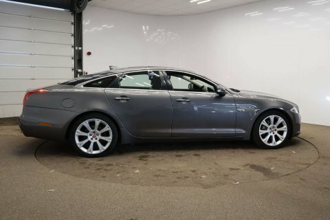 Jaguar XJ 3.0 Xj Portfolio CV17LMM Grey #3