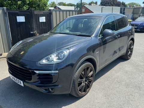 Porsche Cayenne  Black #1